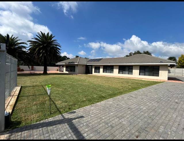 4 BEDROOM HOUSE FOR SALE IN VANDERBIJLPARK SW 5